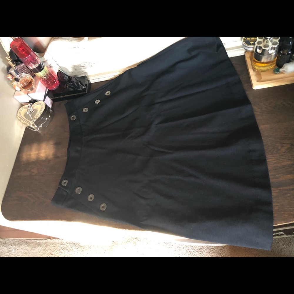 Black button detail knee length skirt